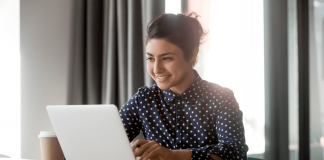 Você sabe quais as vantagens de revender semijoias? Descubra!